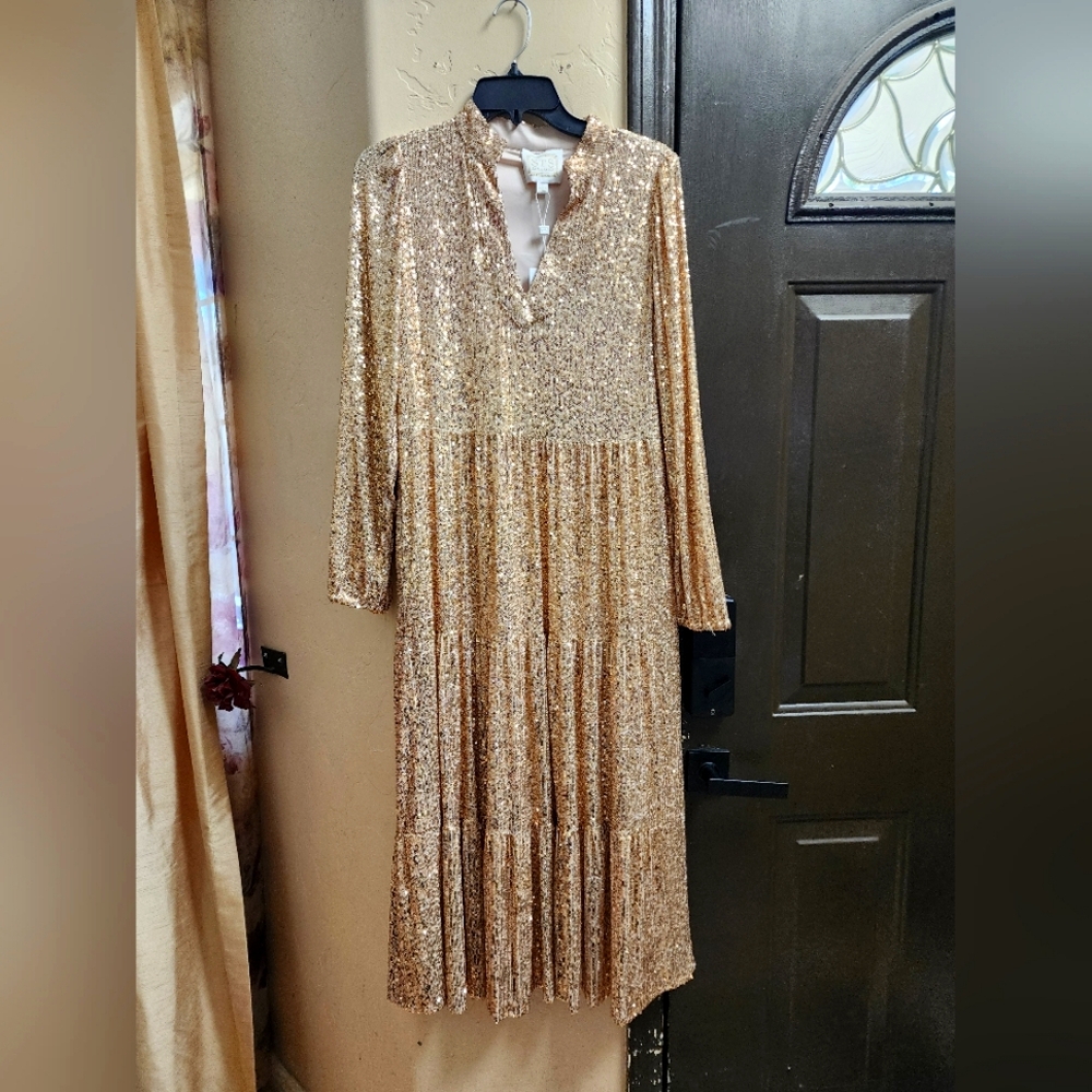 Elegant Gold Sequin Dress